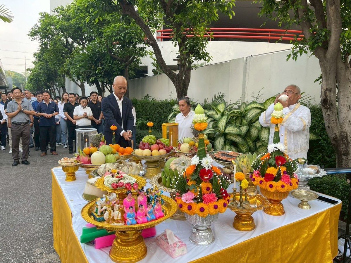 ทำบุญครบรอบ 49 ปี